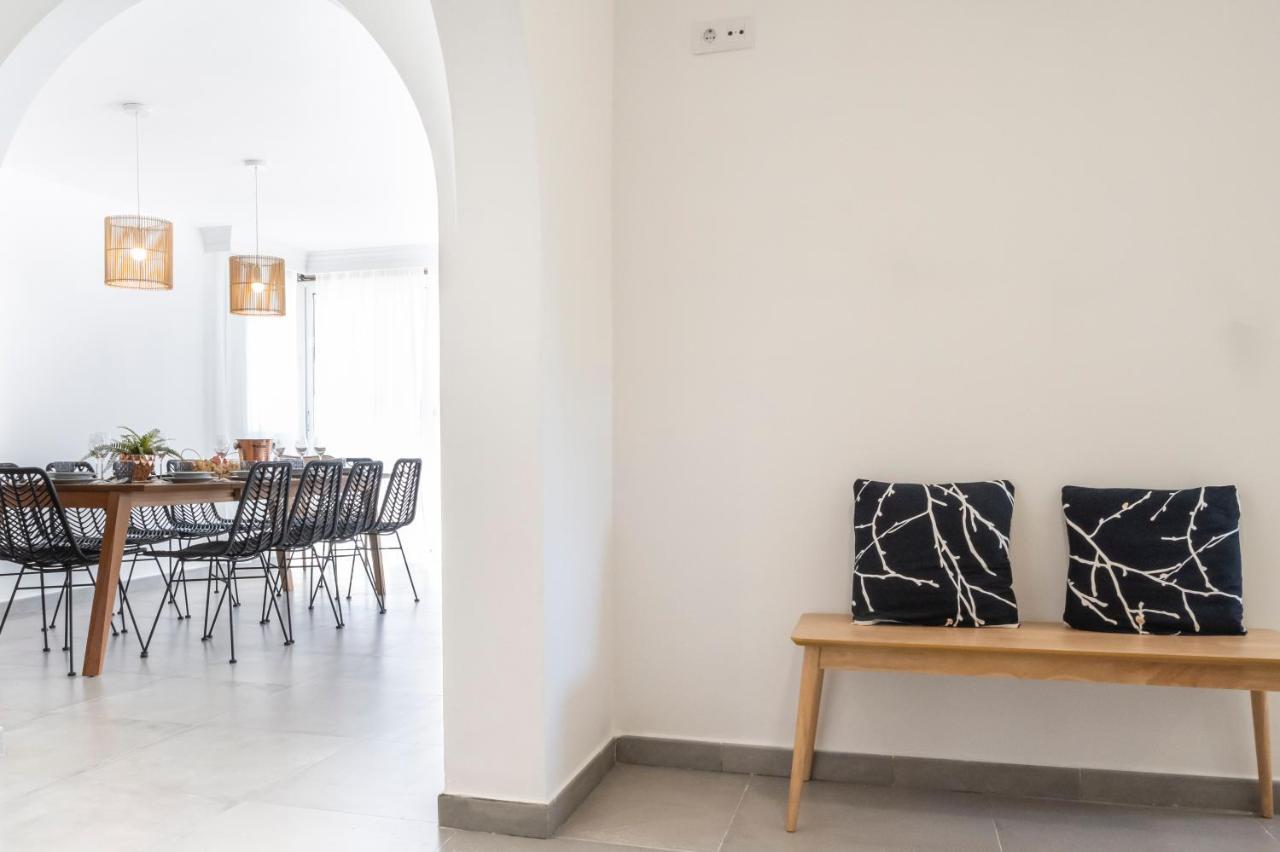 Wine & Design And Luxury In Cala Crancs Willa Salou